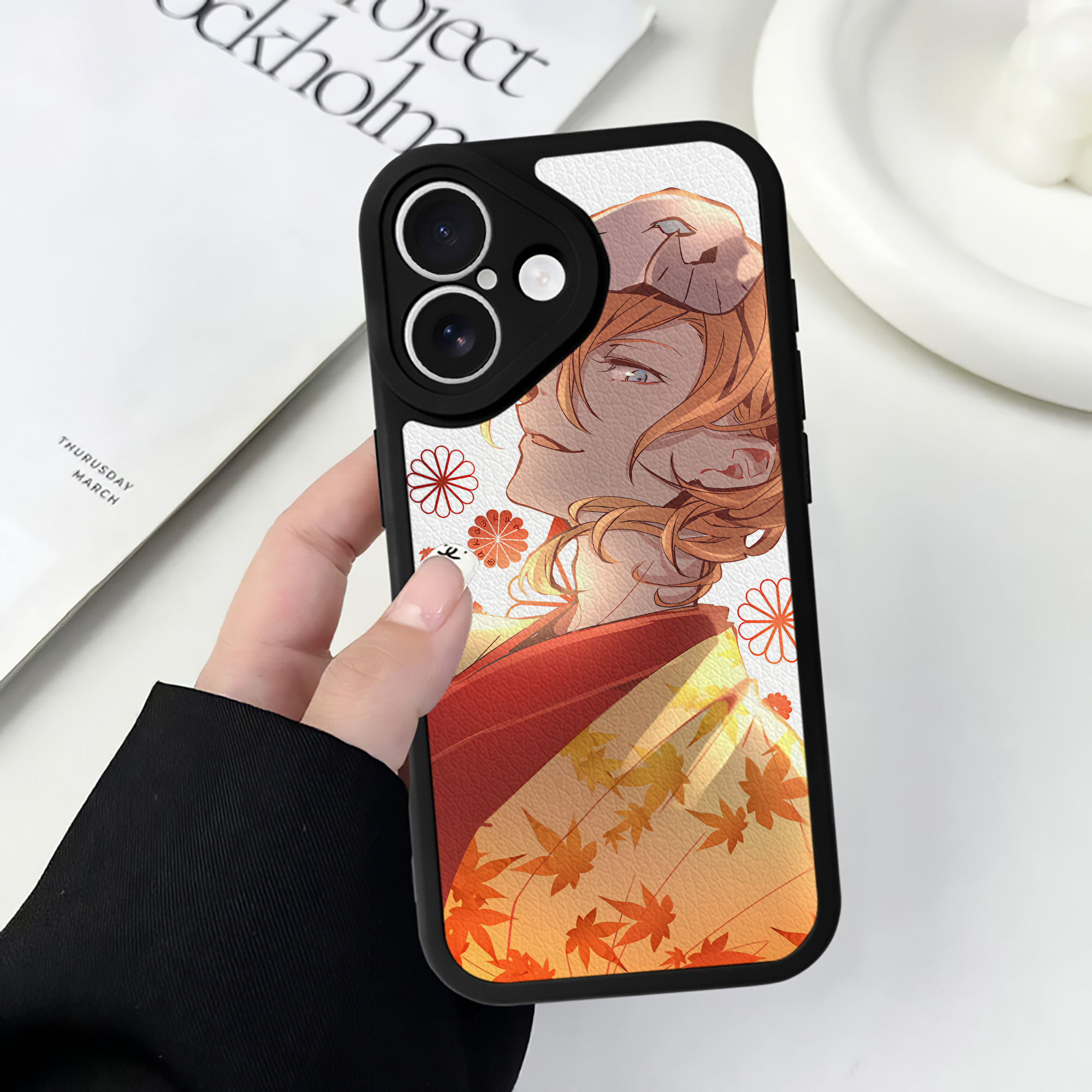 （画像用） 文豪ストレイドッグス Bungo Stray Dogs 【iPhone 16シリーズ対応】シリコンスマホケース（レザー調） 材質：シリコン
